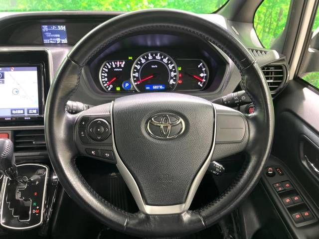 Toyota NOAH 2016-12 11704-11
