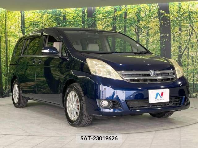 Toyota ISIS 2008-09 299979-17