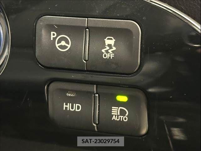 Toyota PRIUS 2016-06 341089-5
