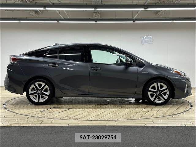 Toyota PRIUS 2016-06 341089-17