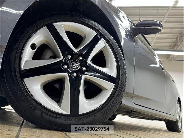 Toyota PRIUS 2016-06 341089-10