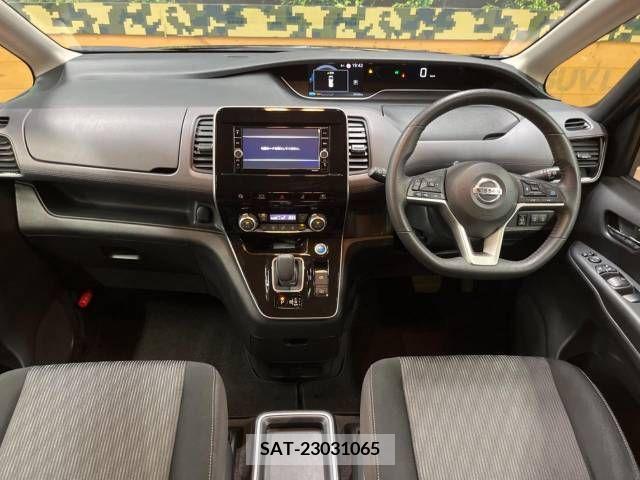 Nissan SERENA 2019-11 214232-1
