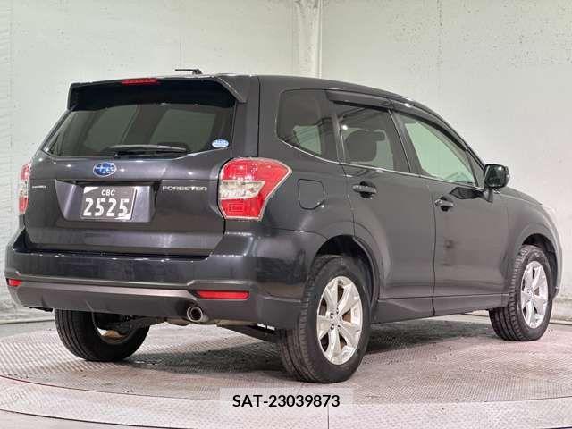 Subaru FORESTER 2014-02 227856-8