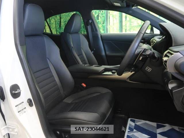 Lexus IS 2013-10 300071-8