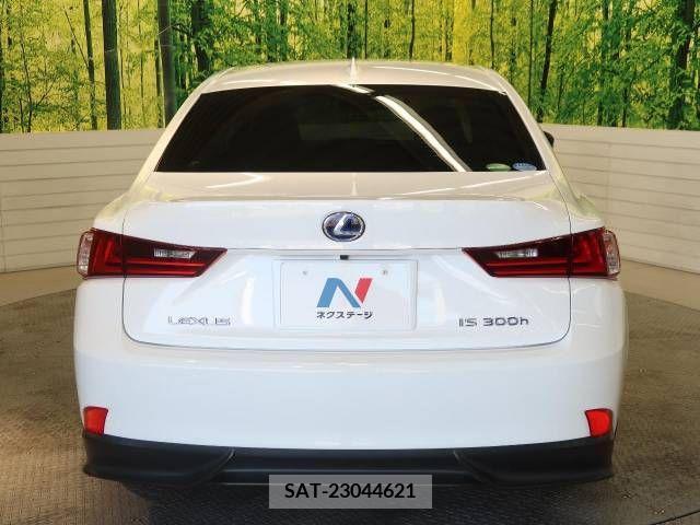 Lexus IS 2013-10 300071-15
