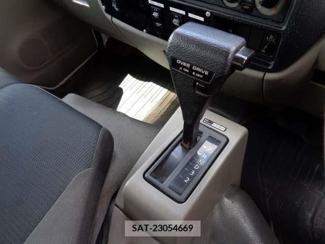 Nissan ATLAS 2017-05 293588-6