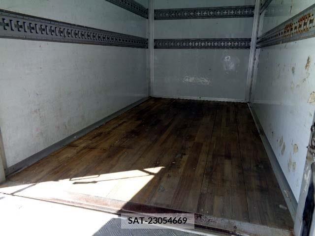Nissan ATLAS 2017-05 293588-9