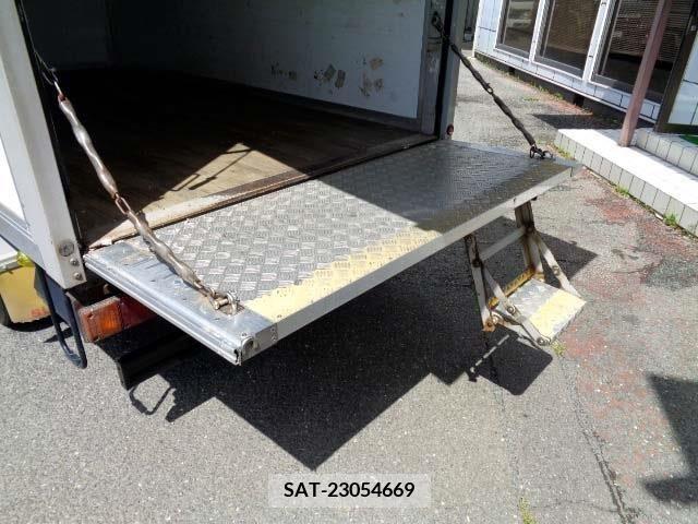 Nissan ATLAS 2017-05 293588-10
