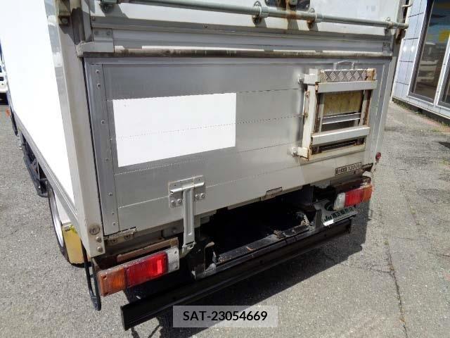 Nissan ATLAS 2017-05 293588-11