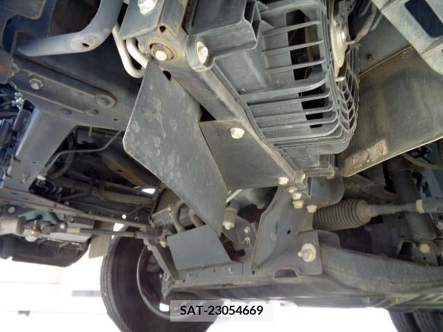 Nissan ATLAS 2017-05 293588-13