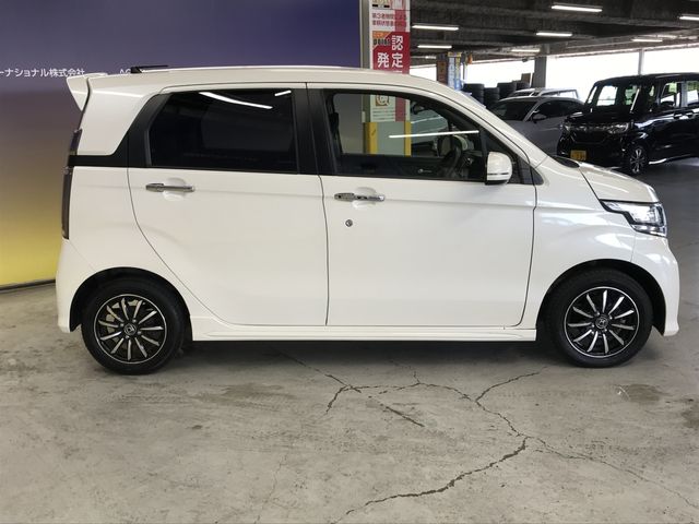 Honda N-WGN 2017-11 2524-6
