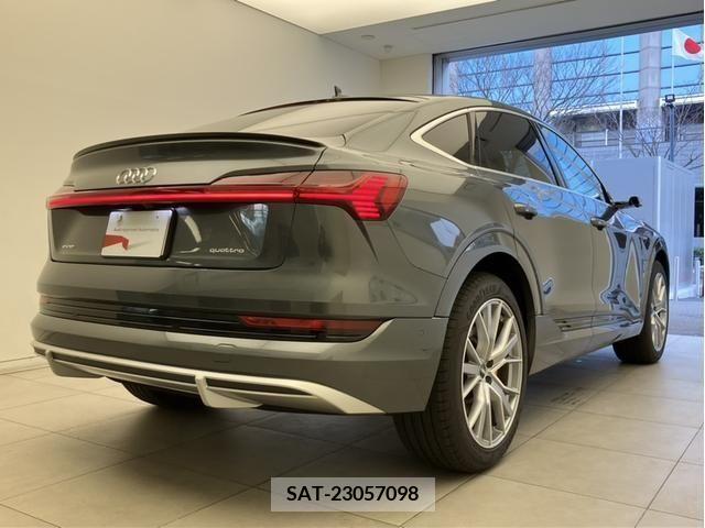 Audi E-TRON 2022-02 216967-1