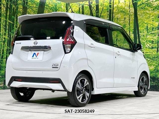 Nissan DAYZ 2020-01 353355-17