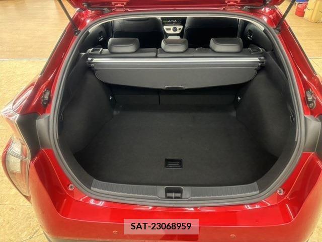 Toyota PRIUS 2016-06 330340-6