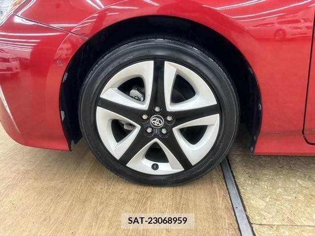 Toyota PRIUS 2016-06 330340-23