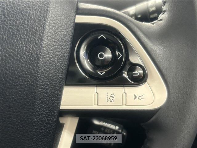 Toyota PRIUS 2016-06 330340-29