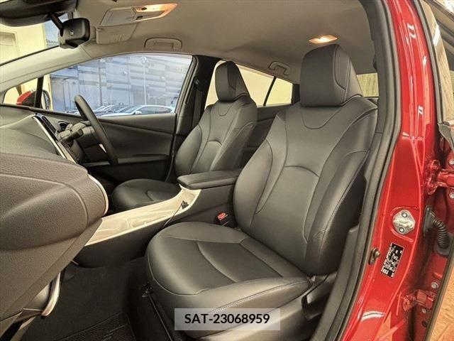 Toyota PRIUS 2016-06 330340-26