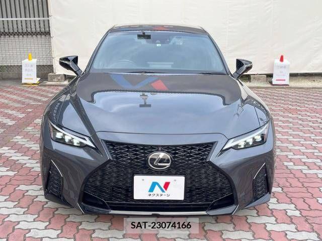 Lexus IS 2022-06 275409-14