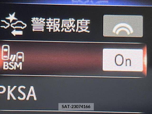 Lexus IS 2022-06 275409-6