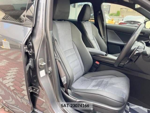 Lexus IS 2022-06 275409-8