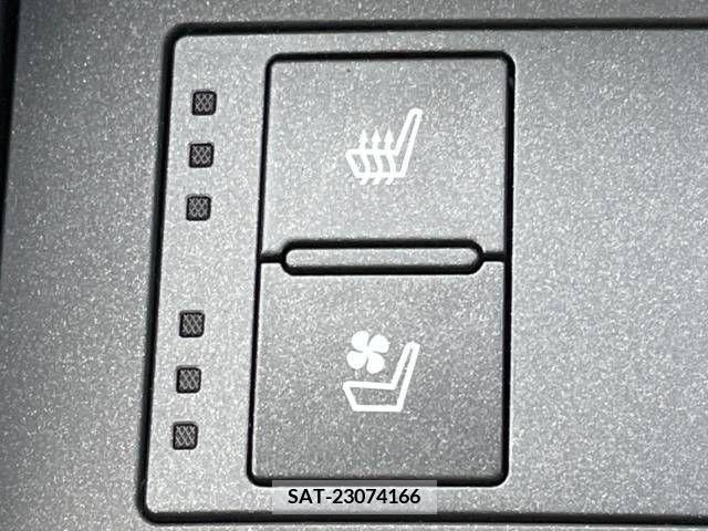 Lexus IS 2022-06 275409-7