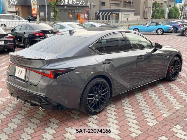 Lexus IS 2022-06 275409-17
