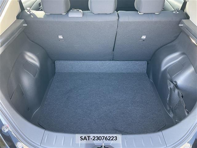 Nissan LEAF 2021-11 221661-19