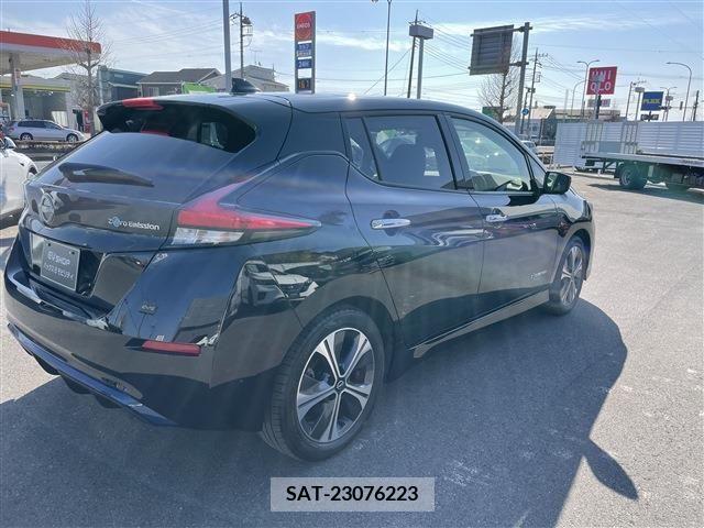 Nissan LEAF 2021-11 221661-6