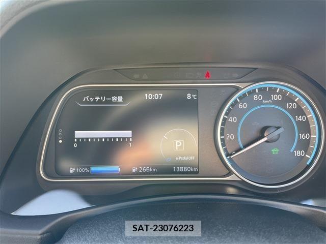 Nissan LEAF 2021-11 221661-11