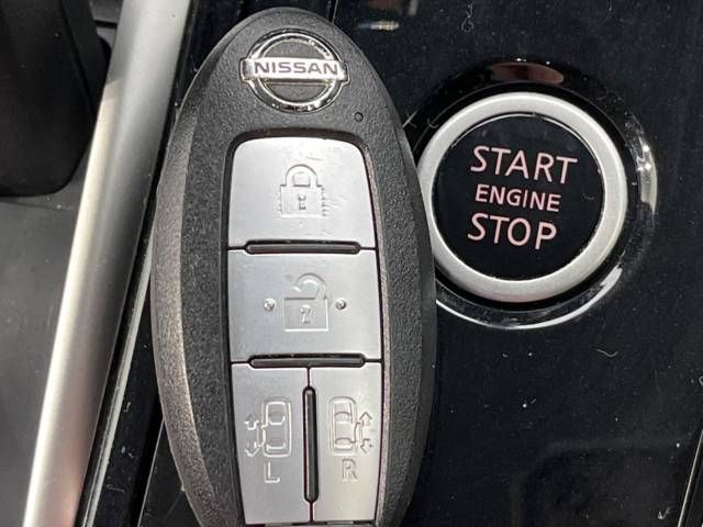 Nissan SERENA 2017-03 193996-7