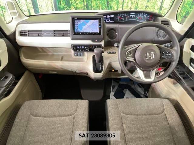 Honda N BOX 2018-02 306957-1