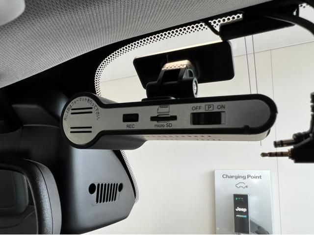 Jeep RENEGADE 2017-07 13452-13