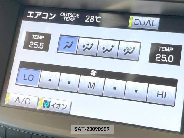 Lexus IS 2012-02 275401-7