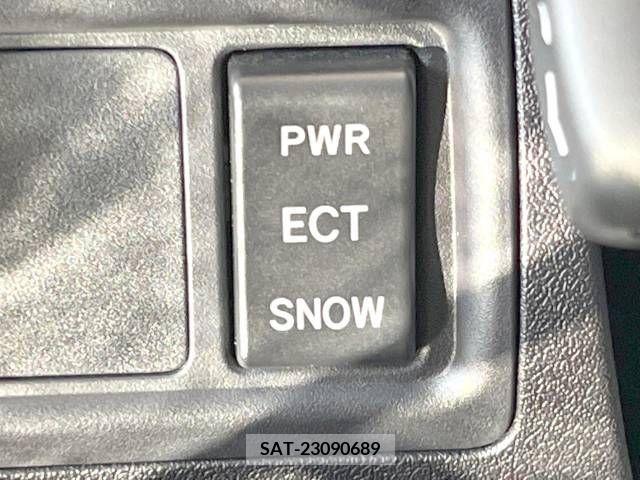 Lexus IS 2012-02 275401-5
