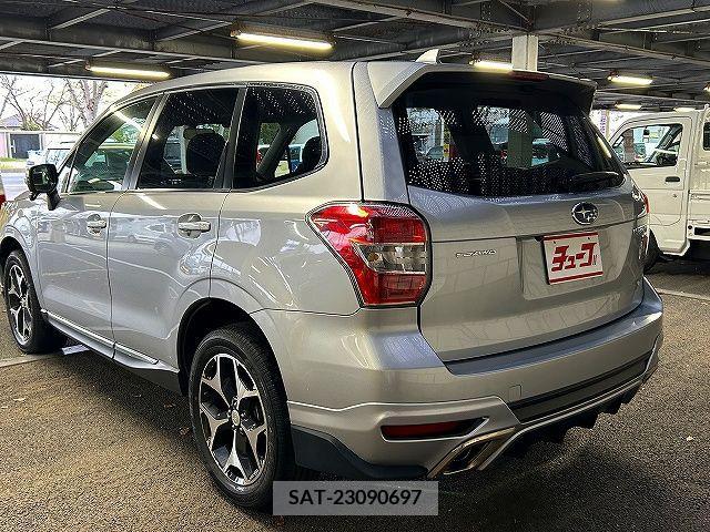 Subaru FORESTER 2013-09 234888-8