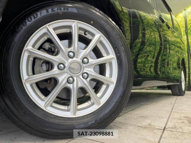 Toyota VOXY 2016-04 349613-14