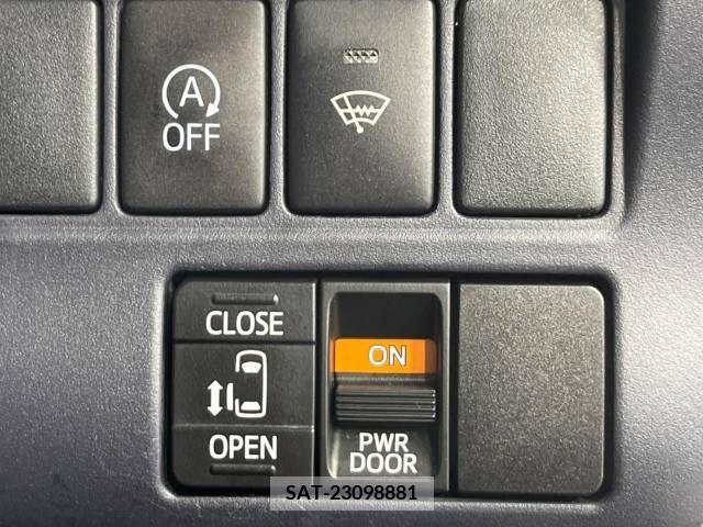 Toyota VOXY 2016-04 349613-4