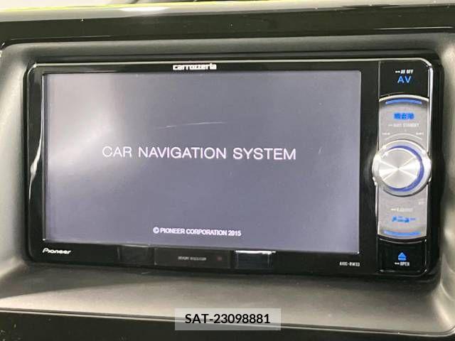 Toyota VOXY 2016-04 349613-2