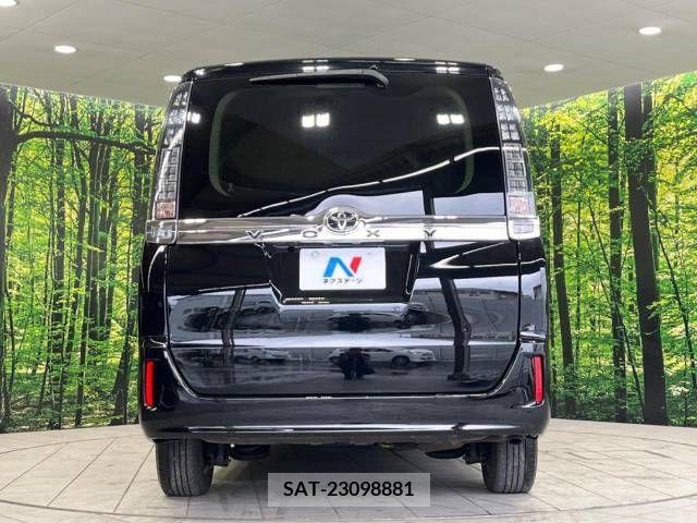 Toyota VOXY 2016-04 349613-16
