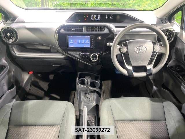 Toyota AQUA 2018-10 377036-1