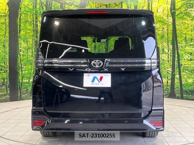 Toyota VOXY 2022-12 374954-14