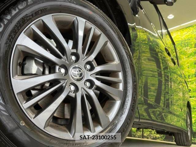 Toyota VOXY 2022-12 374954-12