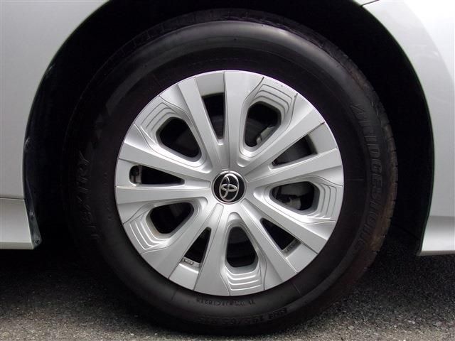 Toyota PRIUS 2019-06 3275-9