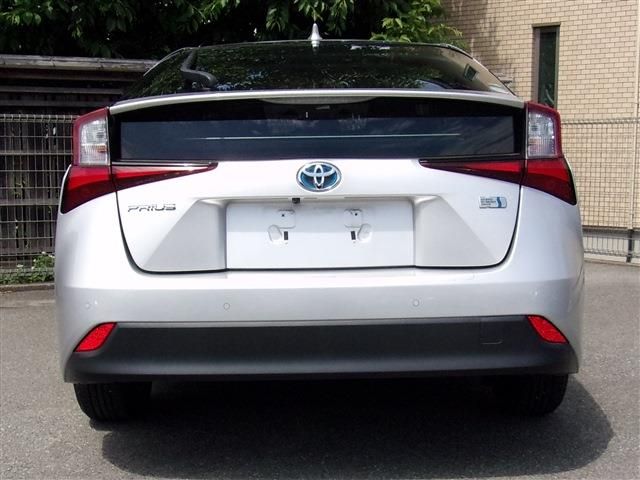 Toyota PRIUS 2019-06 3275-7