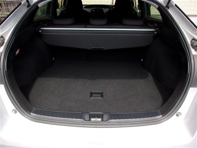 Toyota PRIUS 2019-06 3275-22