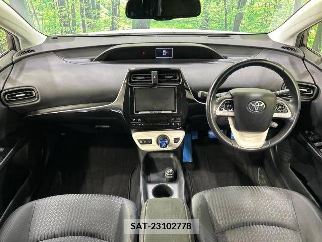 Toyota PRIUS 2016-08 281994-1