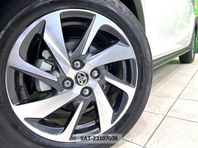 Toyota AQUA 2019-07 220706-13
