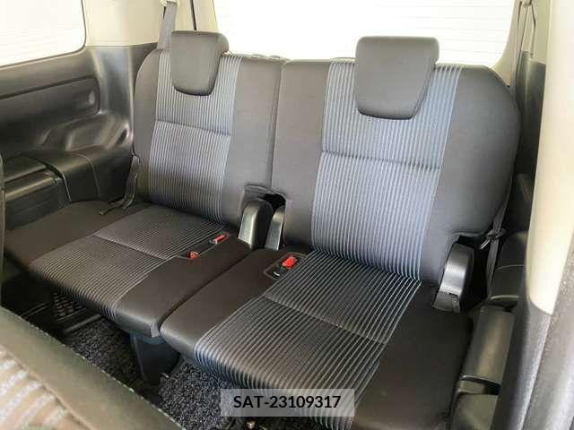 Toyota NOAH 2014-09 279495-7