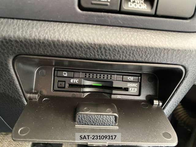 Toyota NOAH 2014-09 279495-15