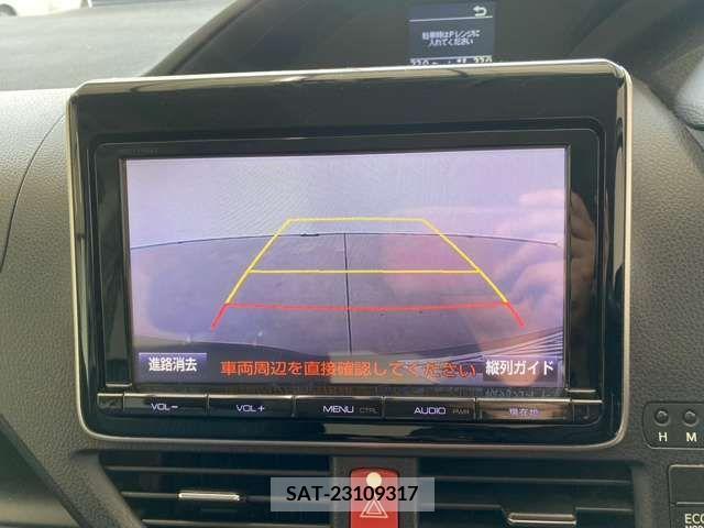 Toyota NOAH 2014-09 279495-13
